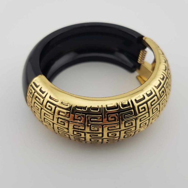 Bracelet vintage noir et or à charnière - Esprit Brocante