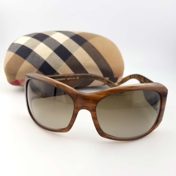 Lunettes Burberry B4037 vintage avec monture écaille et étui tartan